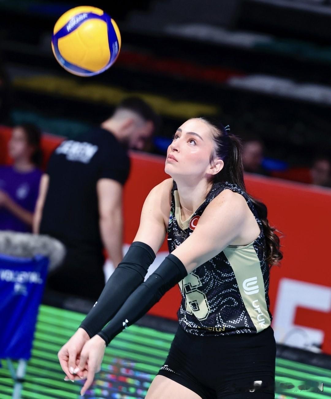 2025-2026赛季土耳其🇹🇷女排联赛常规赛第八轮，泽仁体育3-0贝西克塔