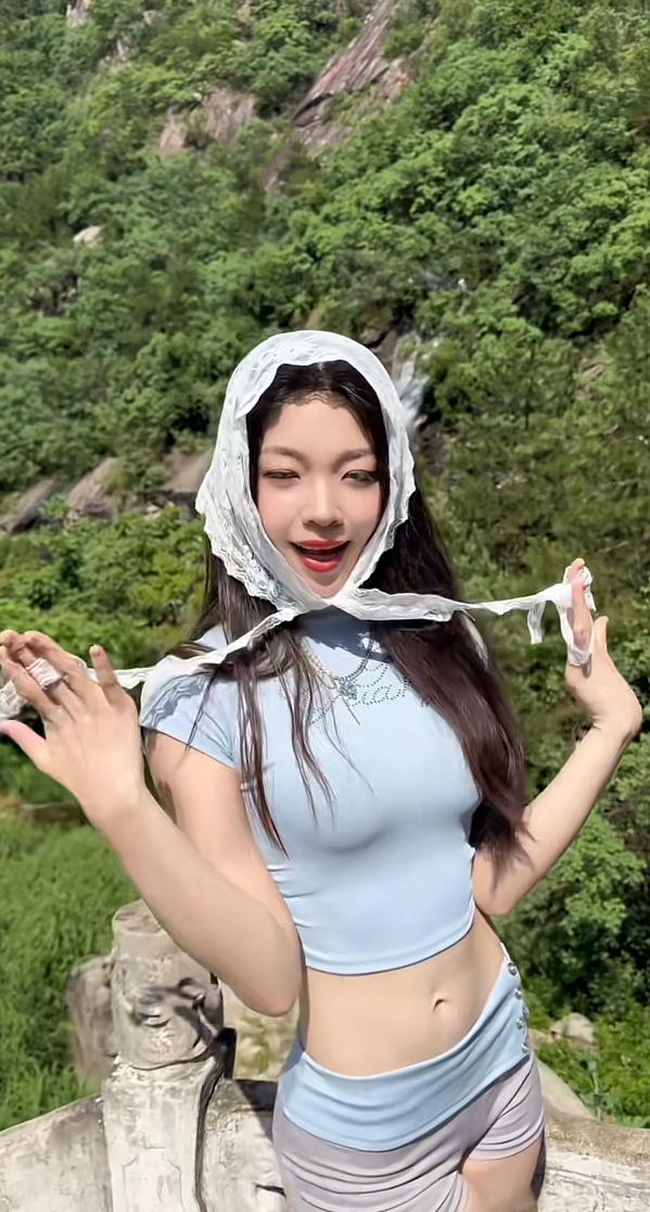 不爬山不玩水你在家干什么啊