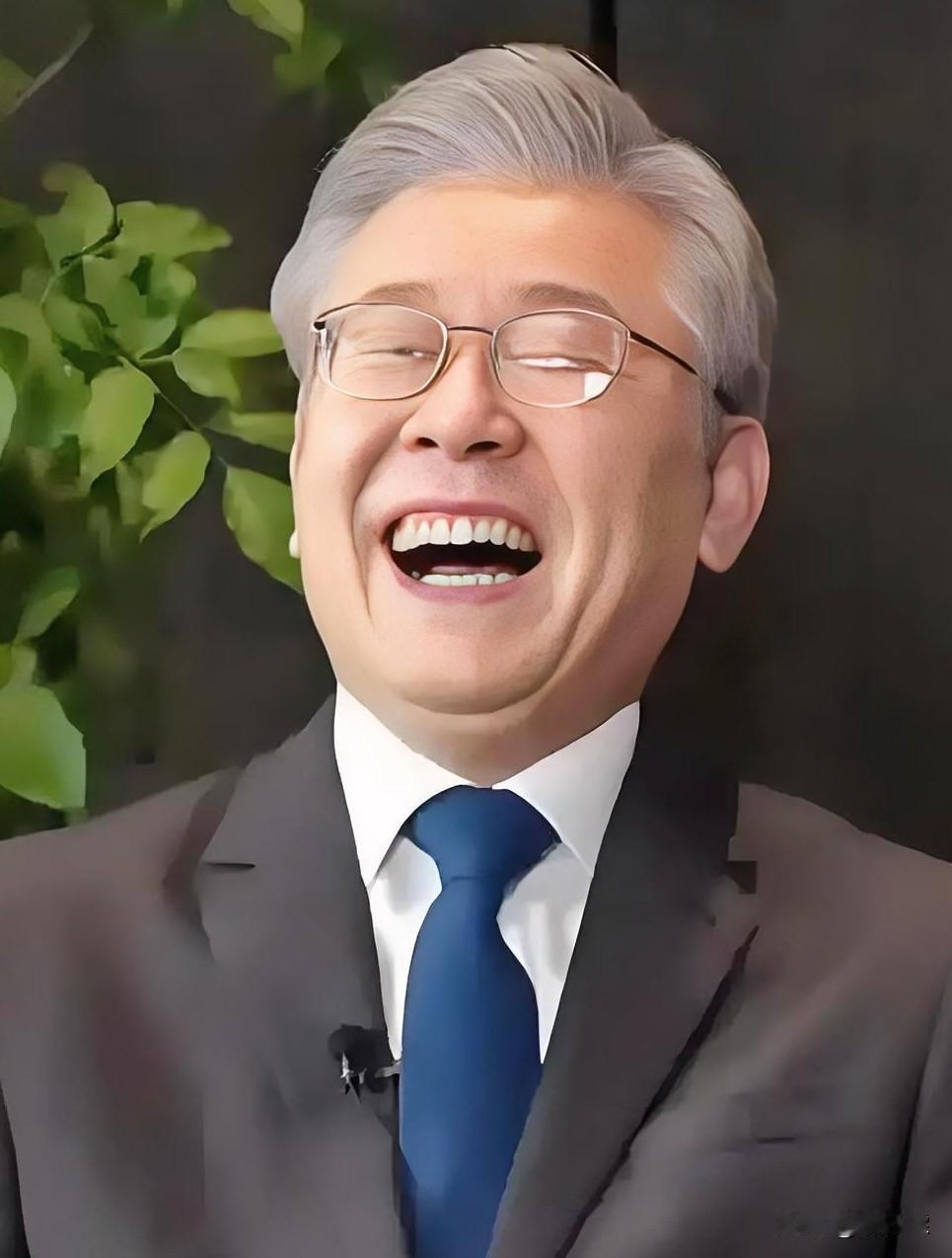 不得不说，韩国选李在明上任，确实是选对了，是韩国民众的福气。看看他上任一百来