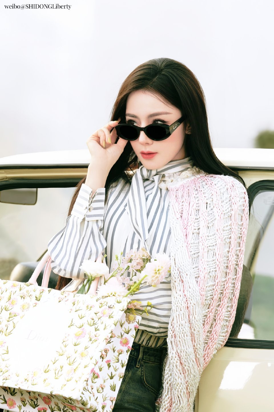 国际电影资料库IMDb把迪丽热巴列为2025-2026年全球十大最美女演员