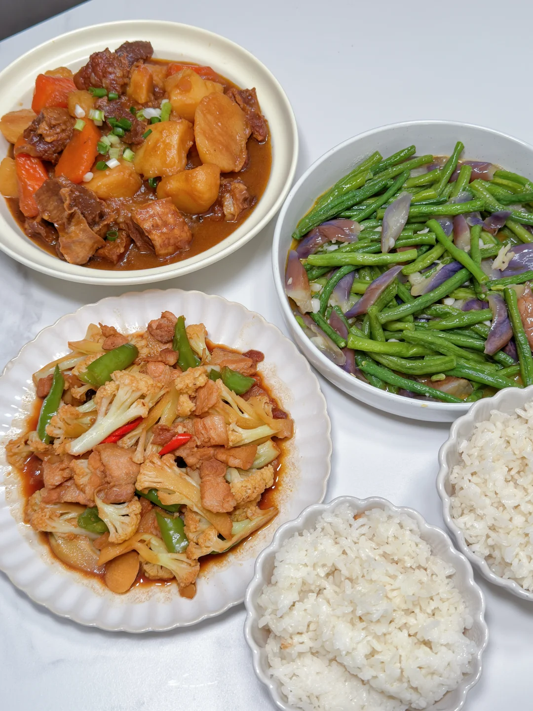 ✅晚餐分享｜土豆炖牛腩➕花菜炒肉➕豇豆茄子