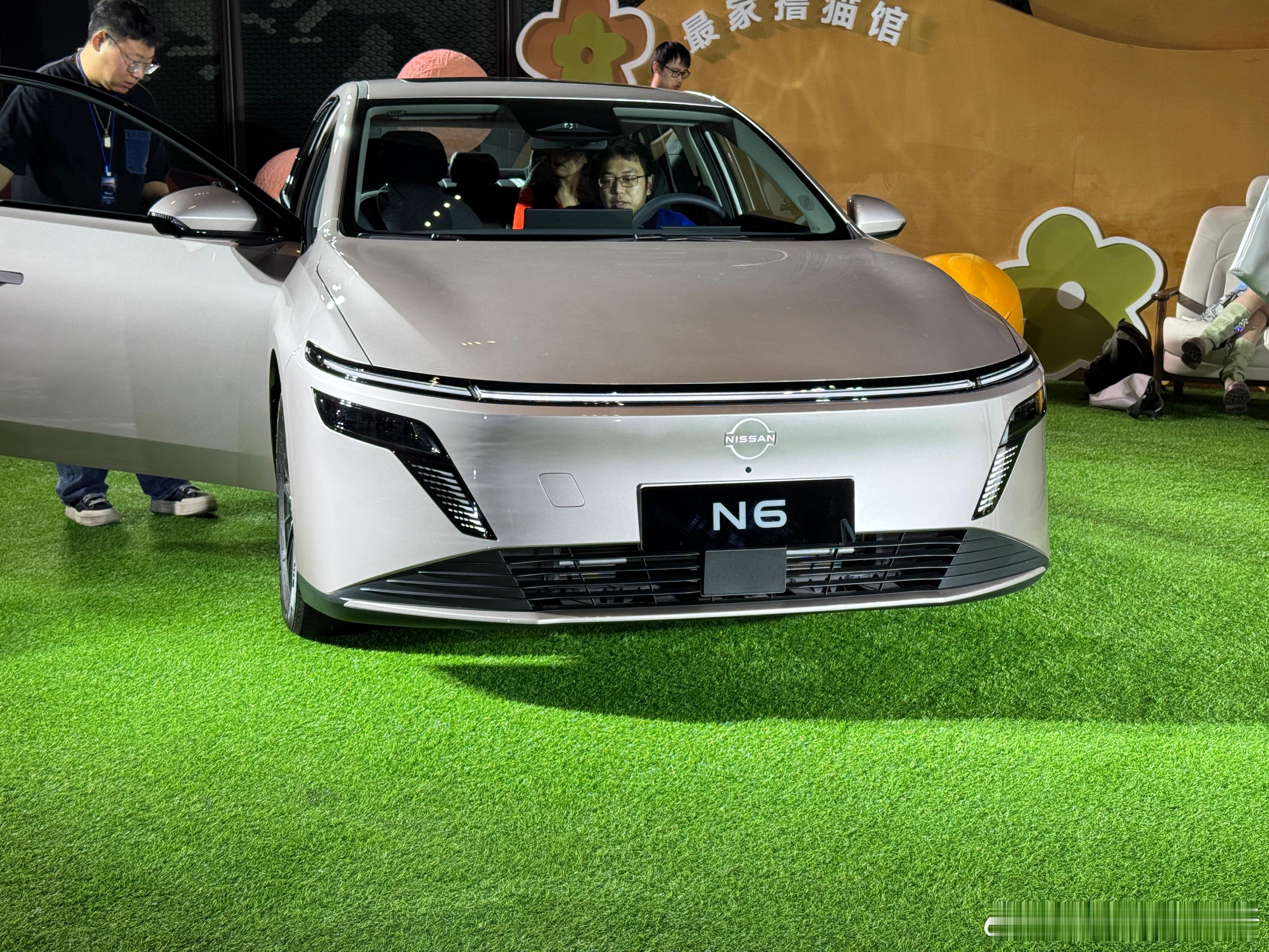 东风日产N6今晚就要正式上市了，预售价10.99万元起，正式价格在这基础