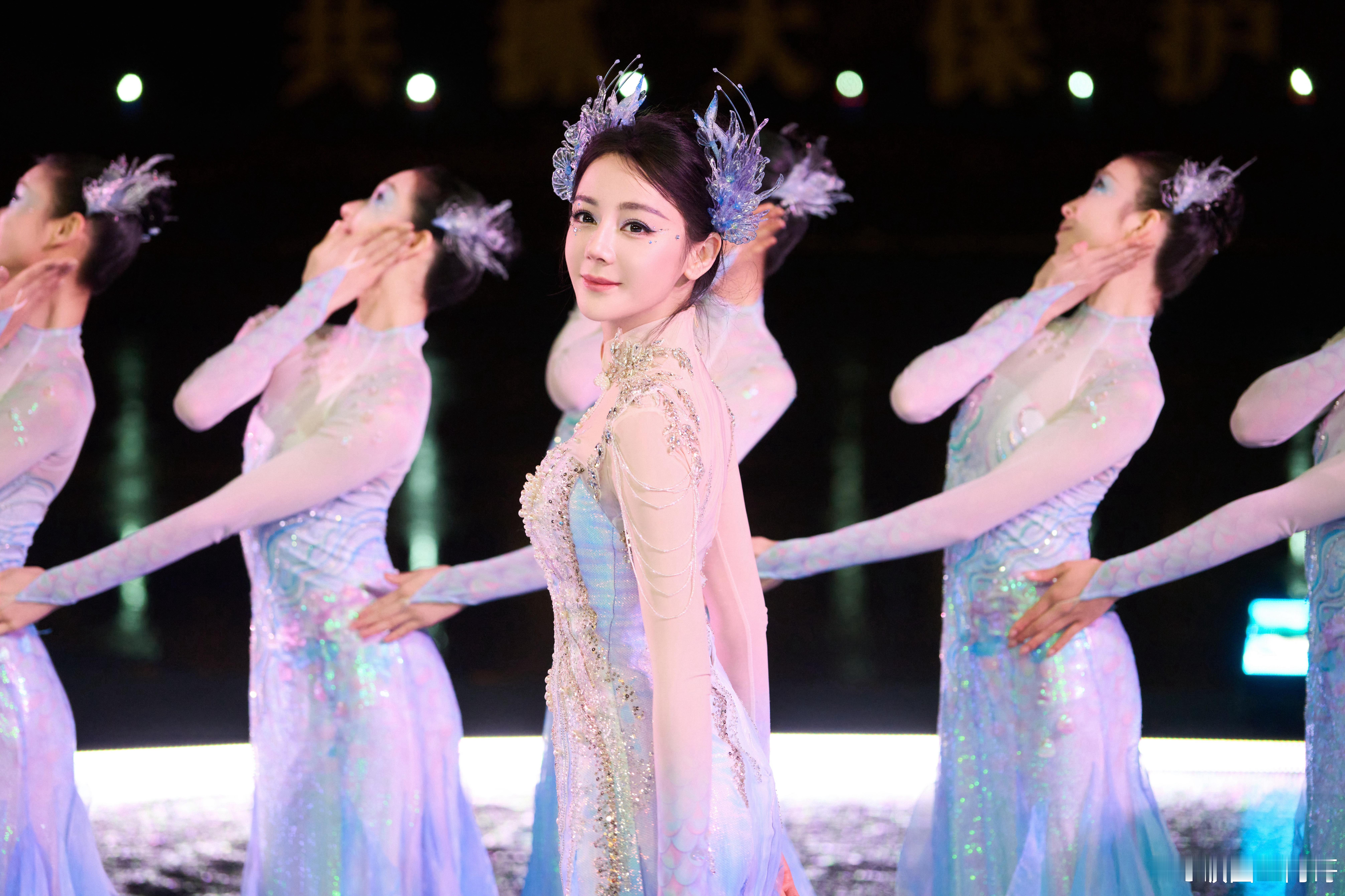 春晚迪丽热巴美的很稳定