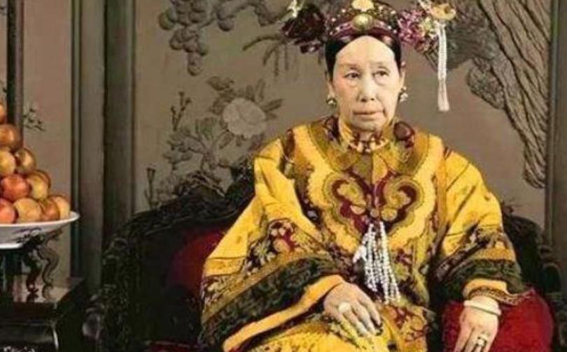 李莲英姐姐隐瞒真相,大清灭亡后才敢说:慈禧其实并非病死的。慈禧太后到底是怎么死的
