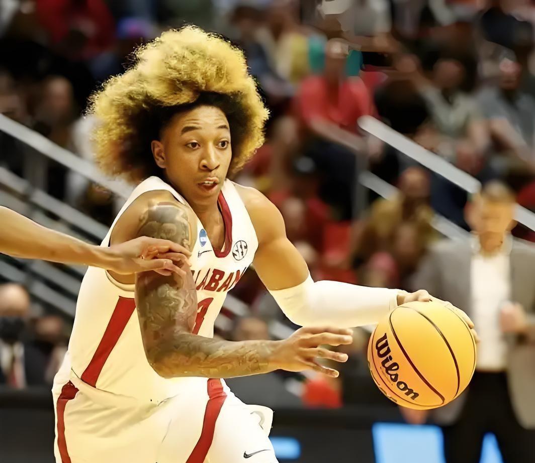 从双向合同到火箭王牌：63万奇兵JD·戴维森震撼NBA火箭以一份年薪仅63.6