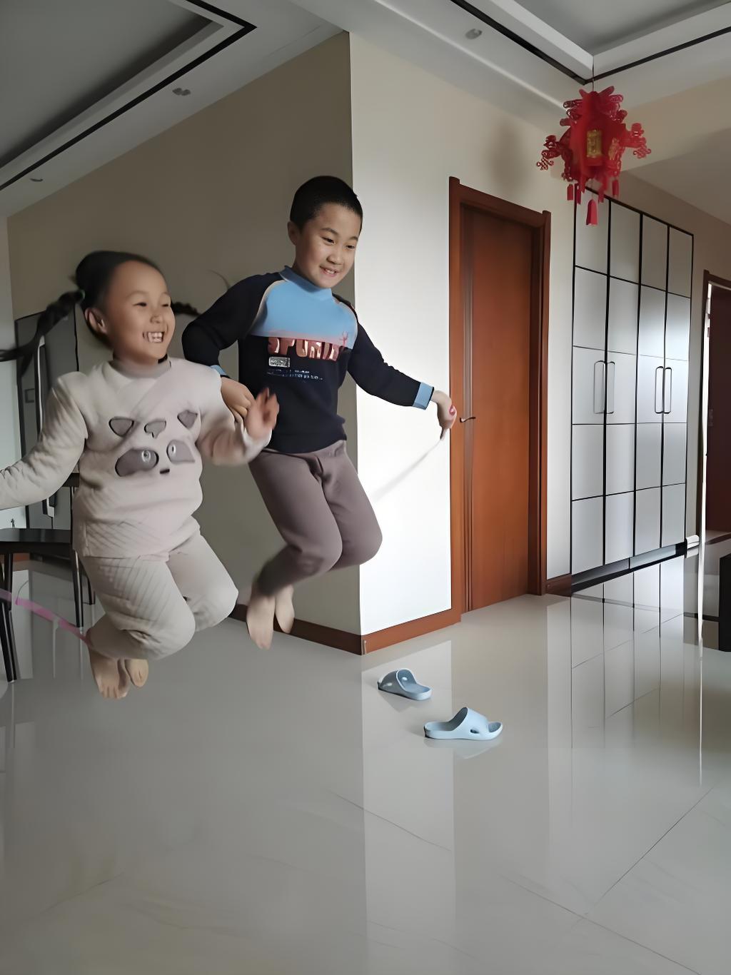 活了半辈子，我一大半眼界是楼上邻居开的！我家住在15楼，居然差点被淹了！晚上半夜