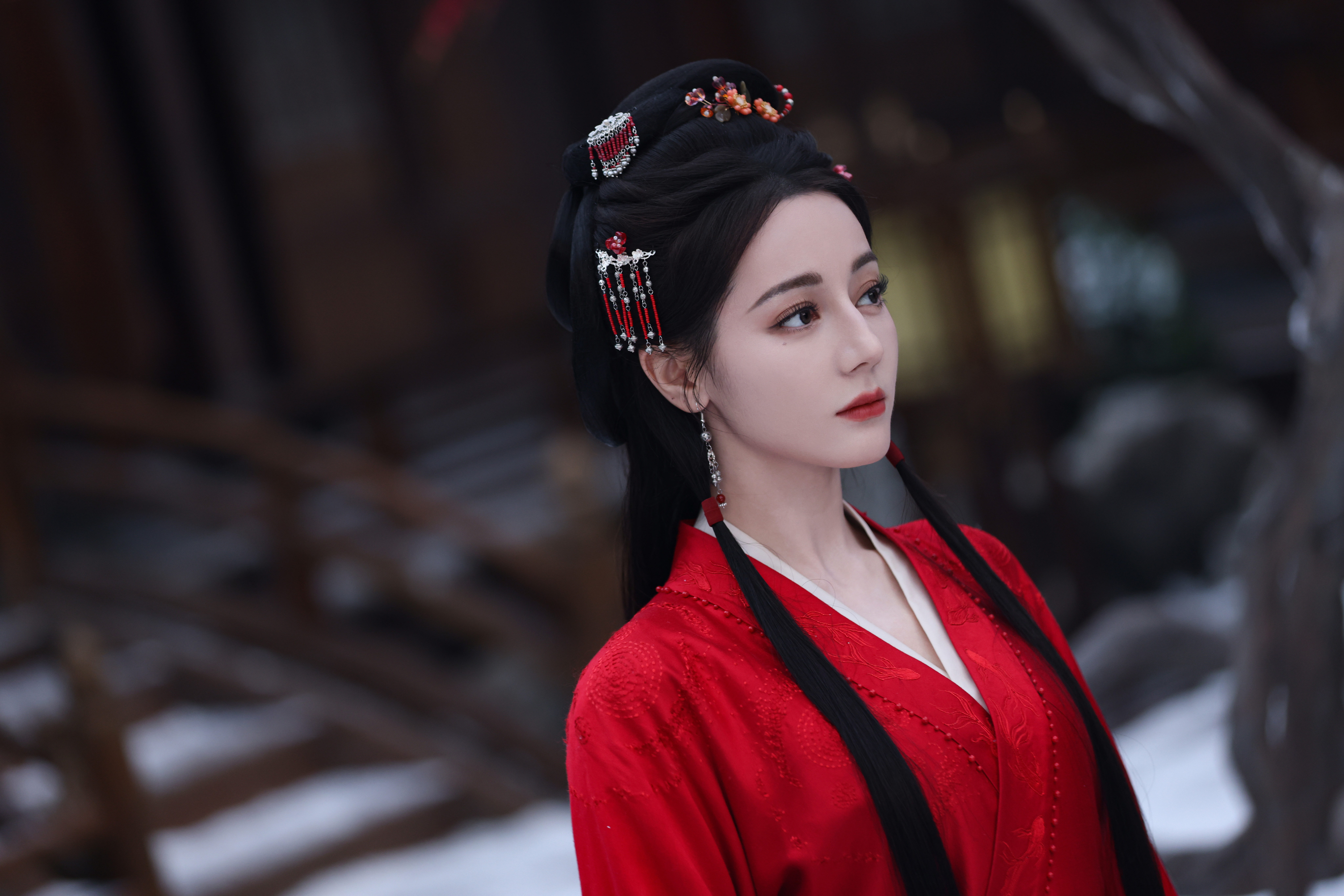 迪丽热巴😺迪丽热巴贺思慕 归墟深处，灵韵流转，雪落无声天地澄净，万物皆有因果