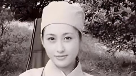 1950年一个战士死死地盯着一个尼姑的胸脯，排长见状，气得青筋暴起：“敢违反纪律