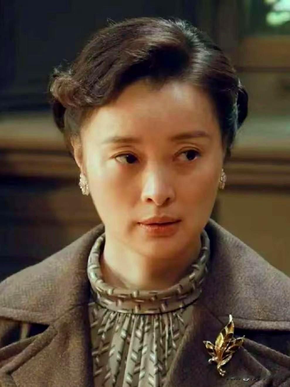 感觉朱枫同志的背景资料搞错了。朱枫同志结过两次婚，第一任丈夫陈绶卿‌，朱枫同志
