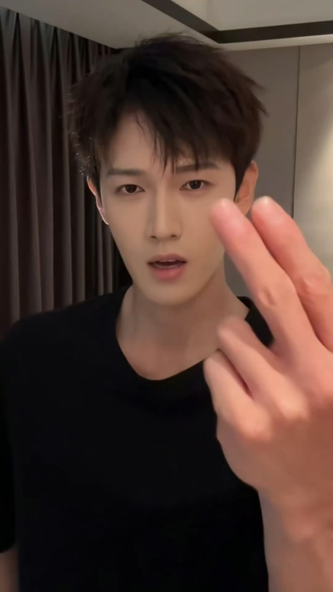 错过这么帅的李昀锐[笑着哭]​​​