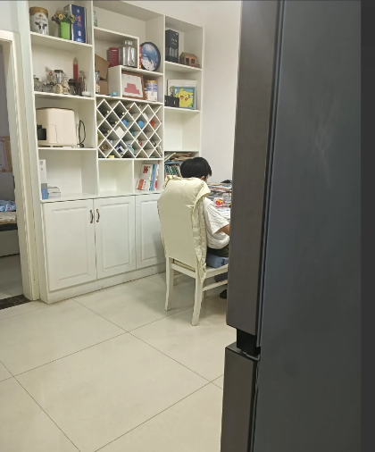 又鸡飞狗跳了一下午，这会总算是安静下来了！过程我不想再描述[哭哭]最后又以我的