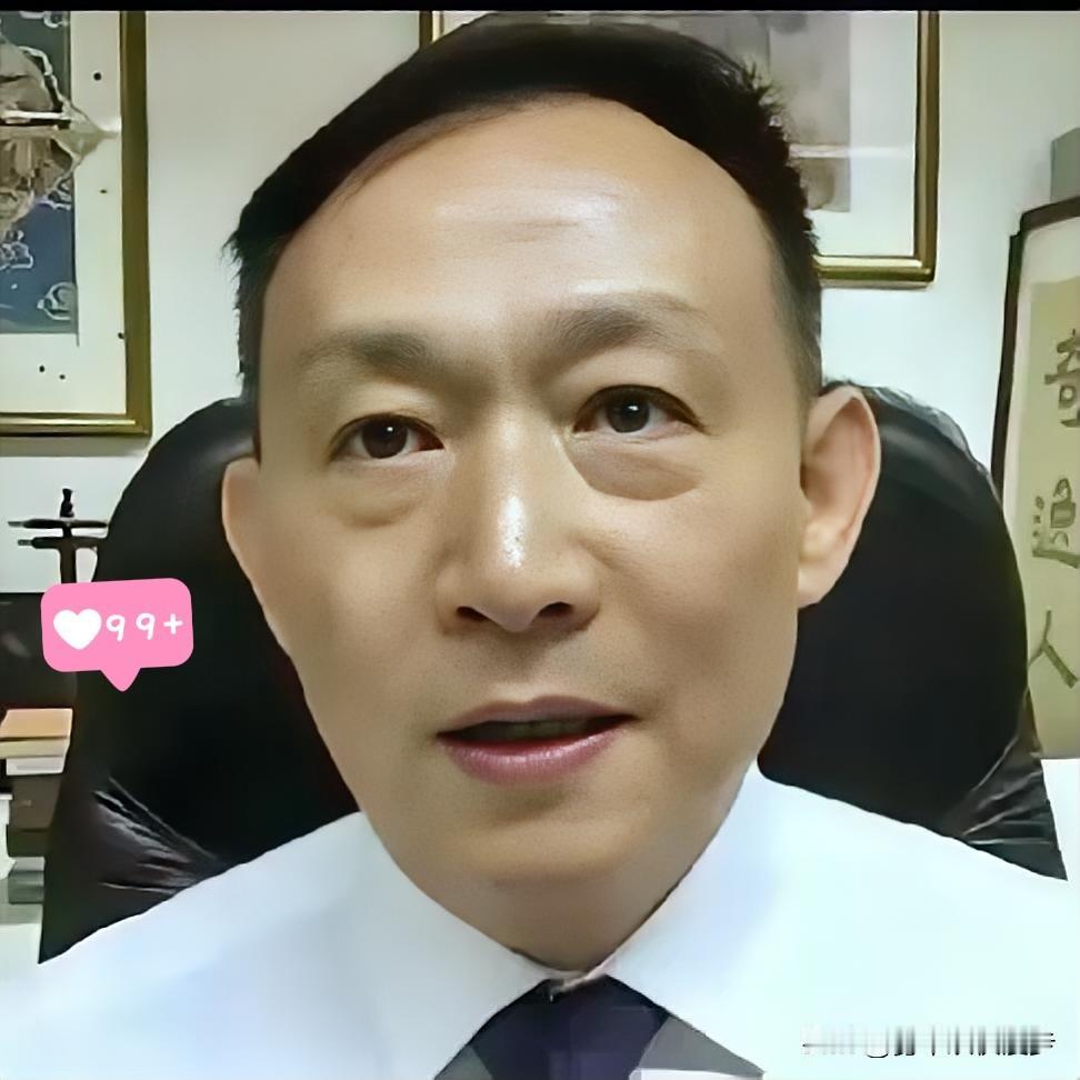 卢麒元先生指出，当前中国经济学术界存在一种怪象：产业实践已走在世界前列，评价体系