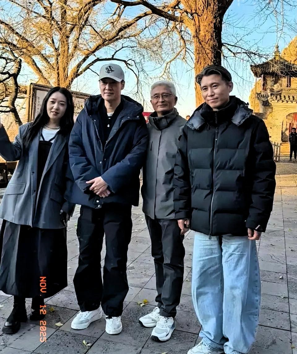 朱媛媛去世5个月后她的丈夫辛柏青就和好友李乃文带着女儿来到大孤山，完成了朱媛