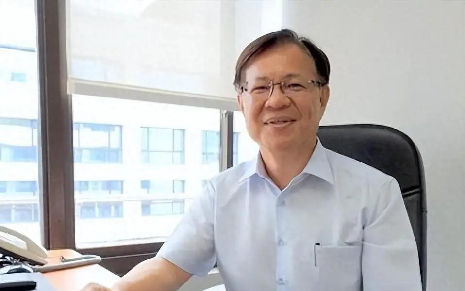 台湾民众党立委张启楷今日表示，他目前积极经营嘉义，很多嘉义乡亲问他是否回去选嘉义