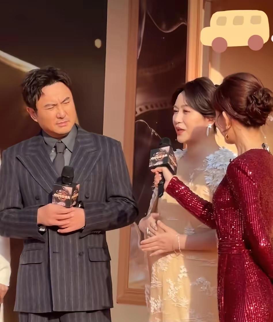 沈腾和马丽又同框了，只要他俩同框就没有不笑场的！​​3月20日，沈腾与马丽同框