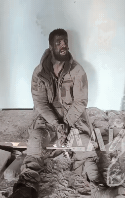 福大命大！之前乌克兰特种部队，在红军村发起的黑鹰直升机突袭行动中，竟然还有幸存者