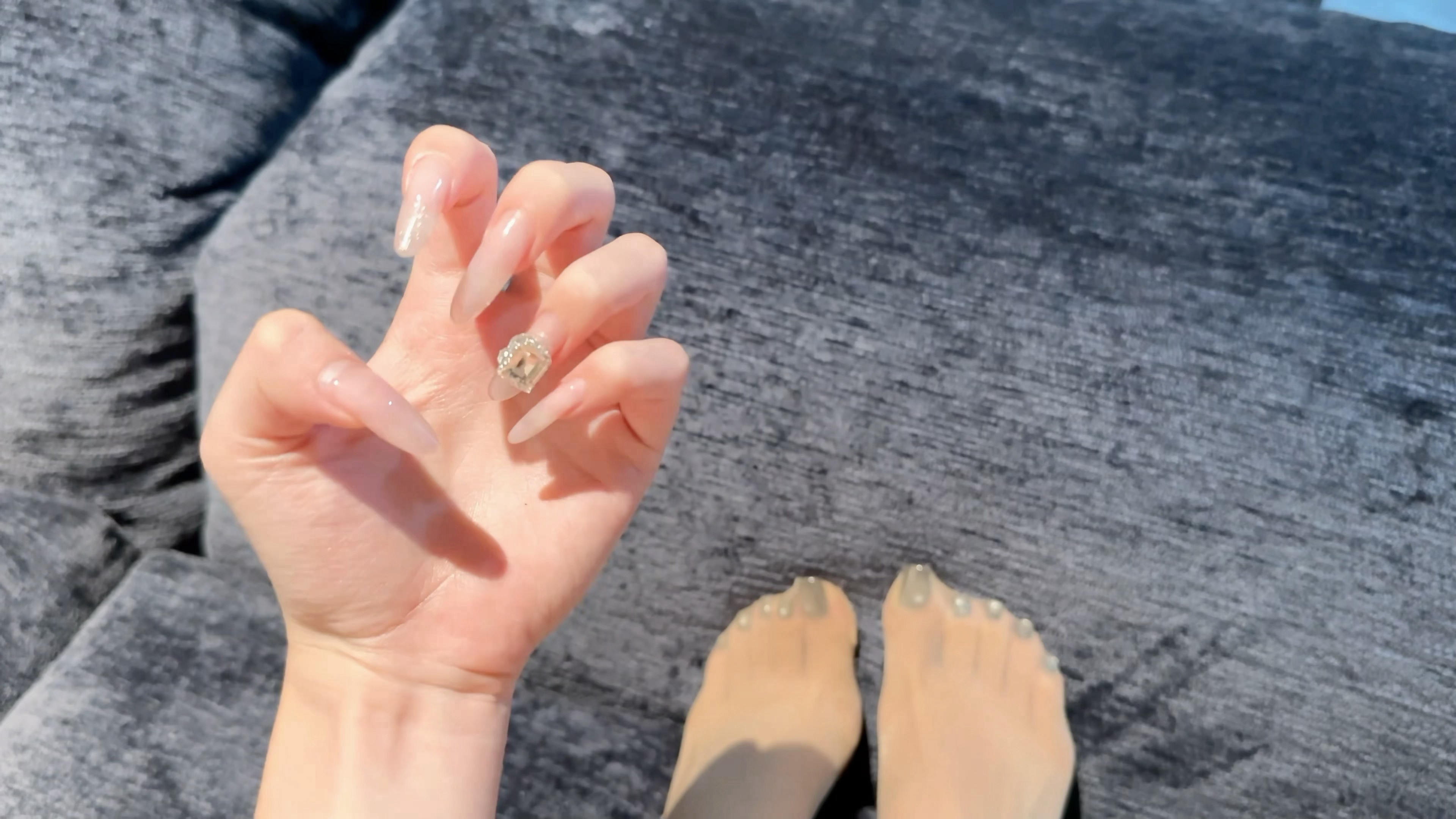 才觉得之前的美甲好好看[笑着哭]​​​