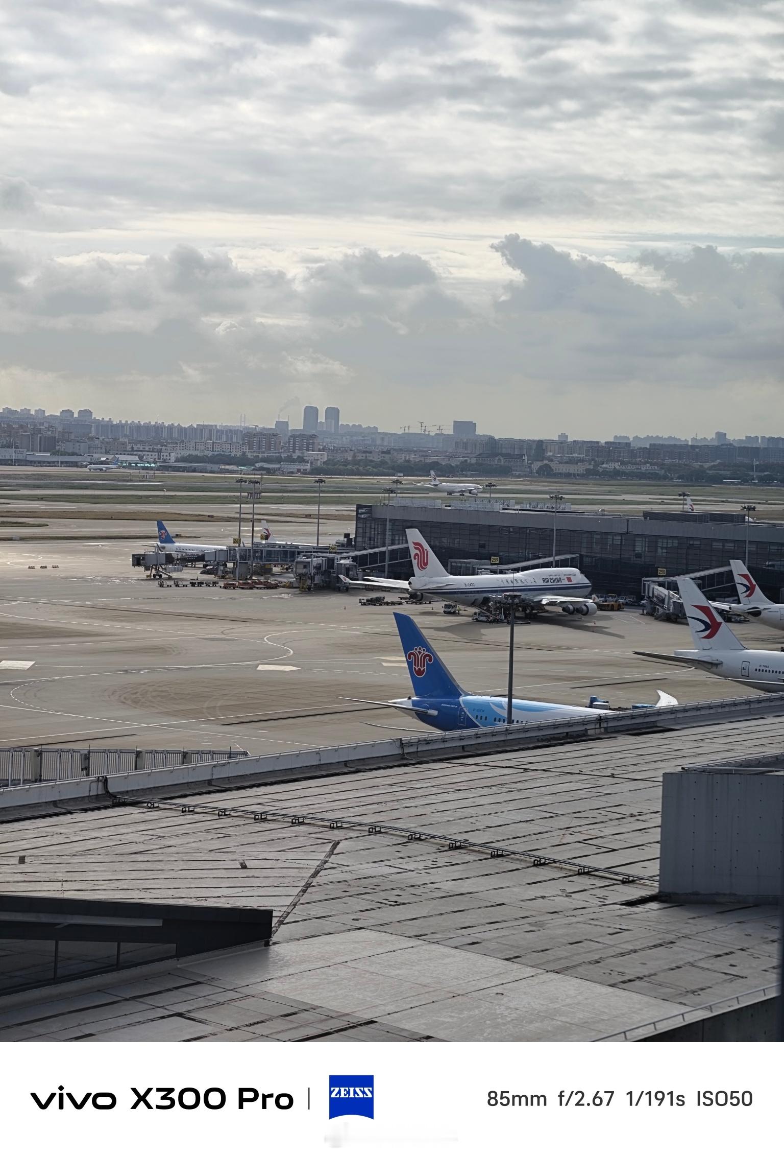 早～开窗就见空中女皇​​​