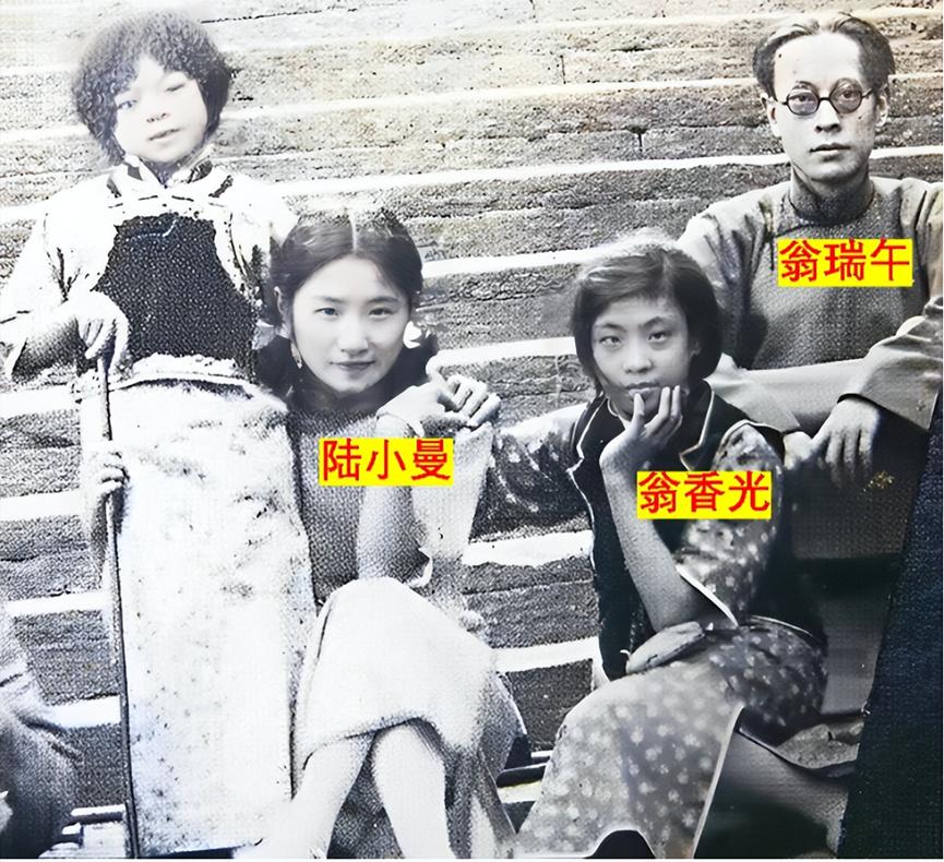 1928年，徐志摩母亲推门而入，见到不堪入目的画面：徐志摩、陆小曼、翁瑞午3人同