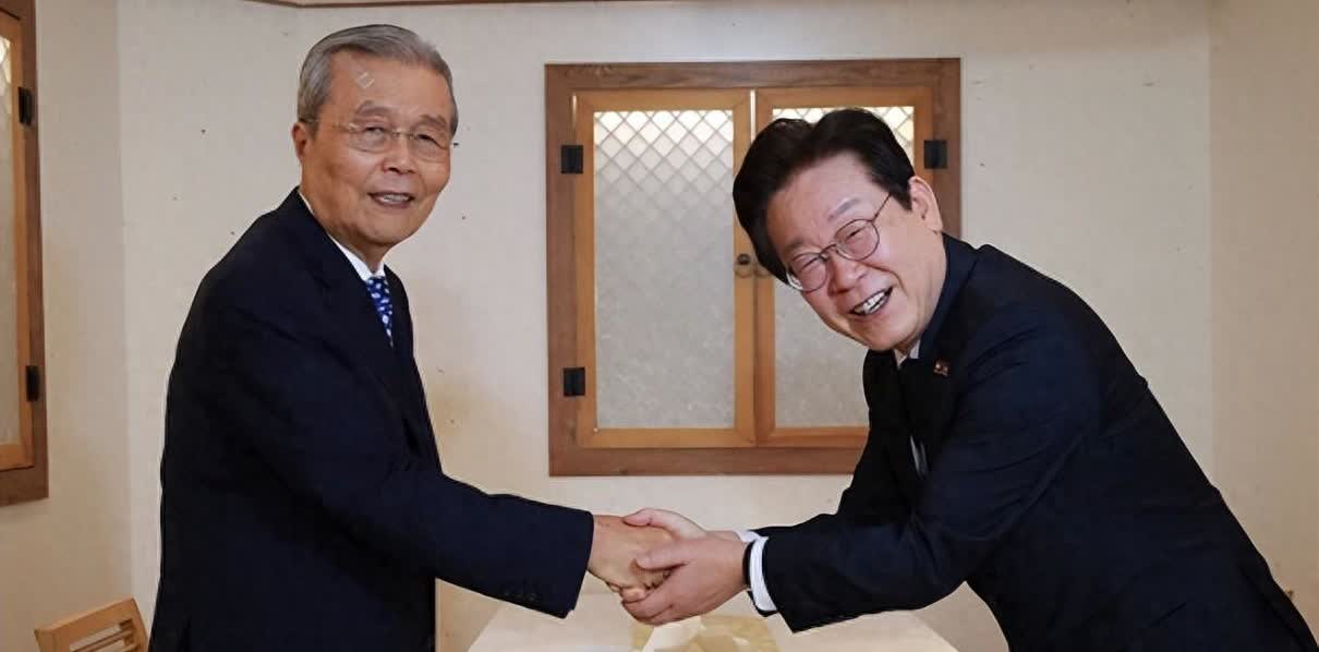 韩国政坛元老向李在明发出警示：当前美韩贸易谈判局势复杂，不能因贪图一时之利而贸然
