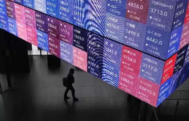 欧盟一直想让人民币升值，而我国央行10月8日发了份文件回应。文件想表达的意思就是
