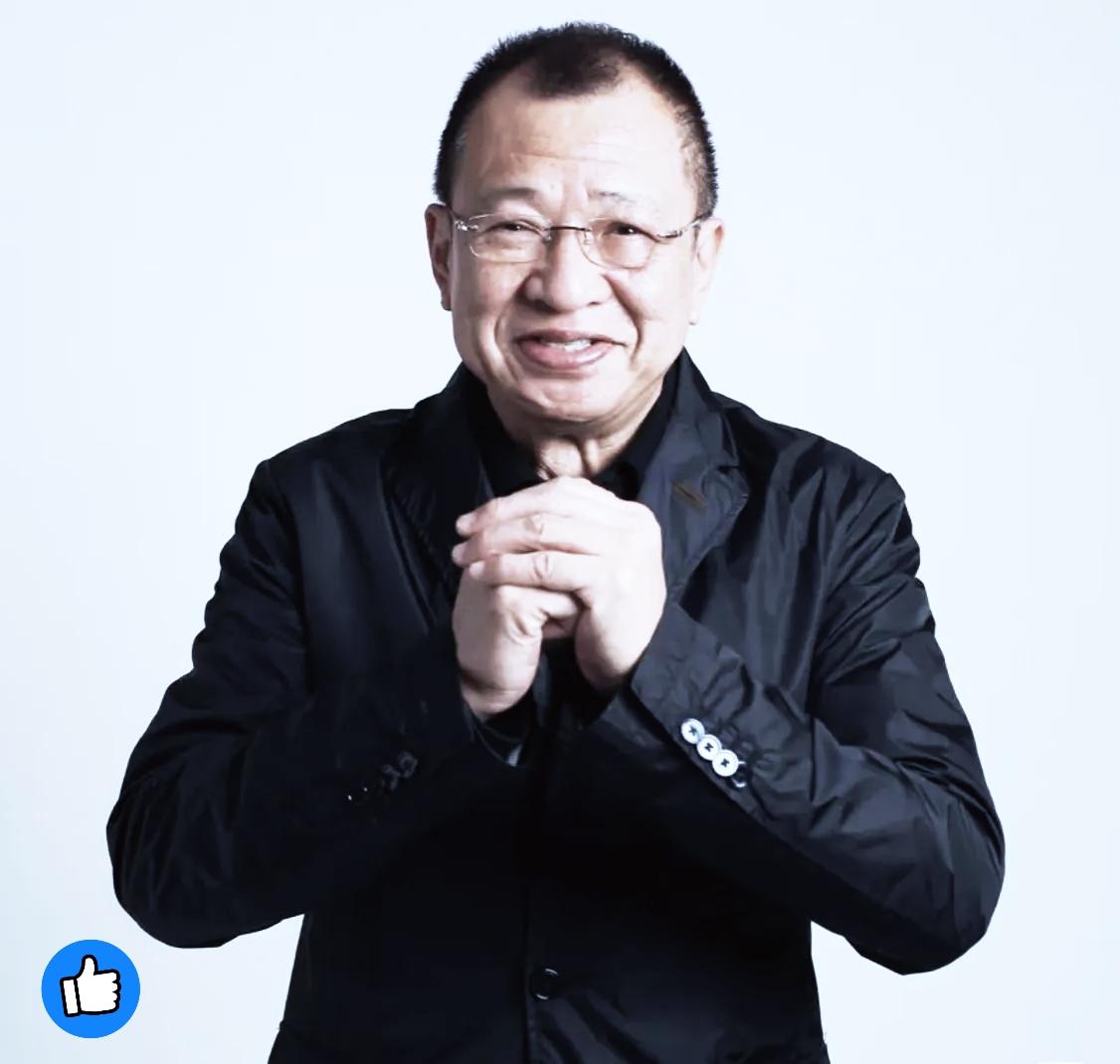 刷到许绍雄最后一条小红书，直接哭麻了……镜头前的他依旧带着熟悉的温和笑意，