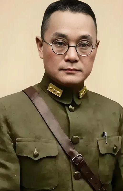 1949年潘文华起义前夜发现妻子张俊是特务，他转身一把推开一箱金条：你走吧，我选