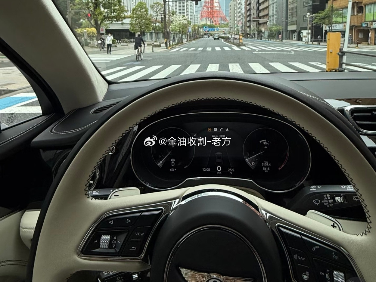 各位，外汇市场，熬得住，出众；熬不住，出局。这几年走过多少弯路，看错多少人都随风