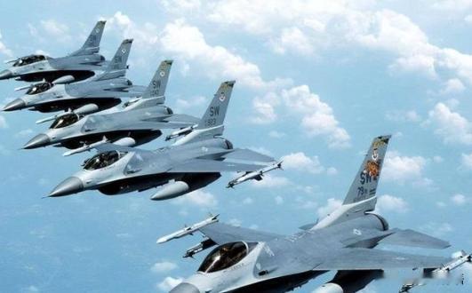 如果中美开战，美军会不会全面轰炸中国？这么说吧，只要美军轰炸机敢来到中国，东风快