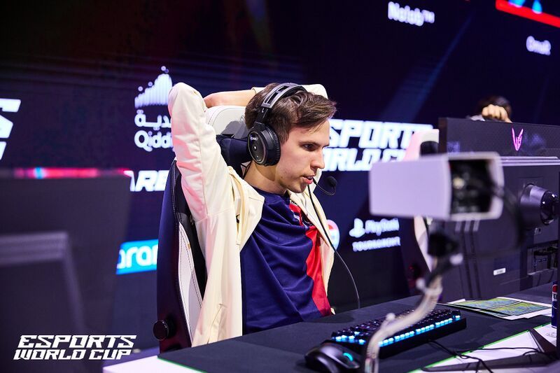 梦幻联赛做了个评价其他队伍当前水平的采访，Dukalis聊到了在TI上将自己淘汰