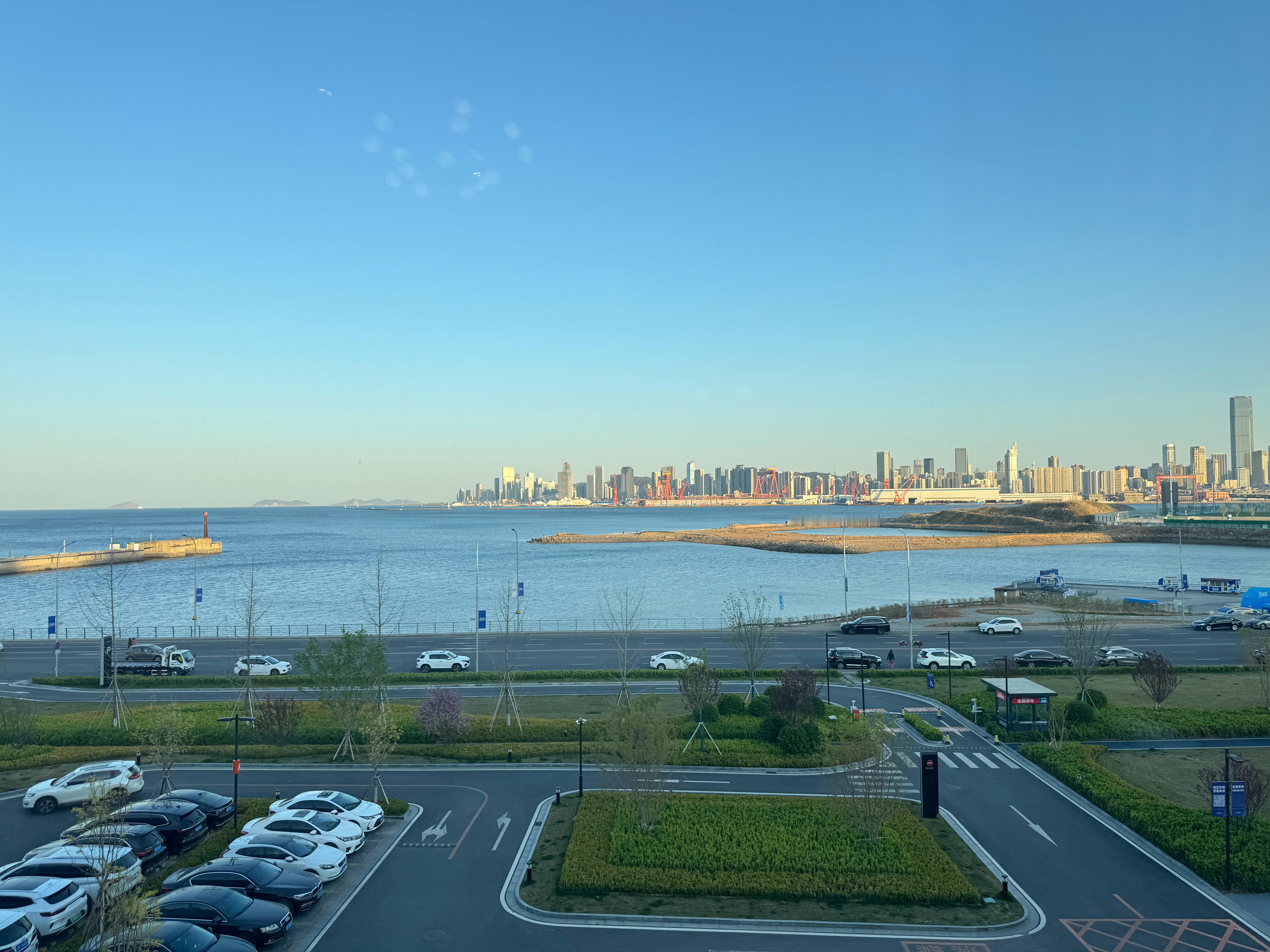 这个商场是真美啊！边吃饭还能边看着海边夕阳​​​
