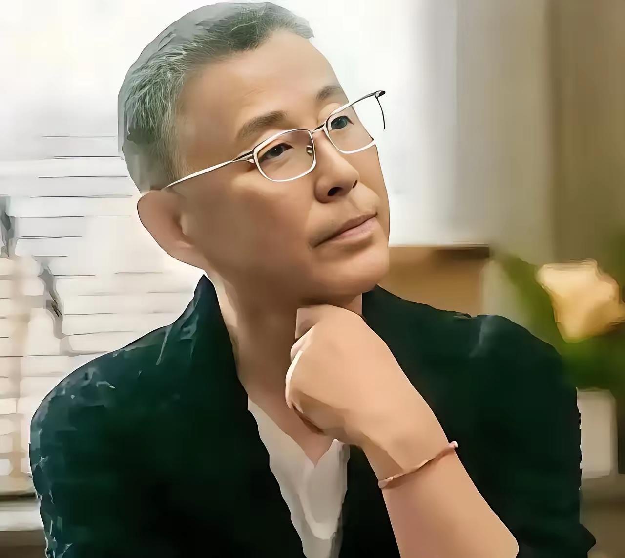 陈道明说：“男人离婚，如果你没钱，后果也很难再找，基本上是孤独终老。女人离婚，没