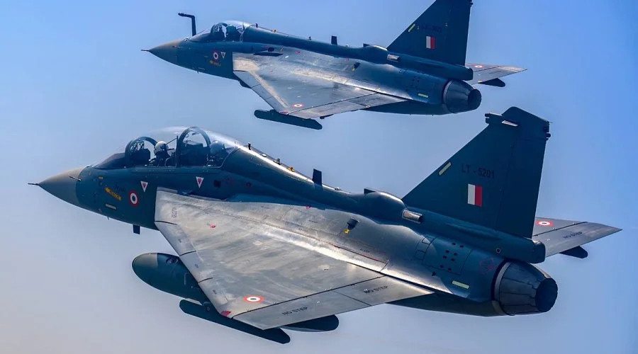 烽火问鼎计划印度HAL公司计划本月内向印度空军交付最后两架LCATejas