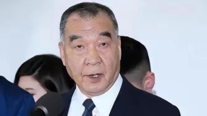 只要越线就开第一枪？”台防务负责人强硬表态背后，台海局势正在发生什么变化在近