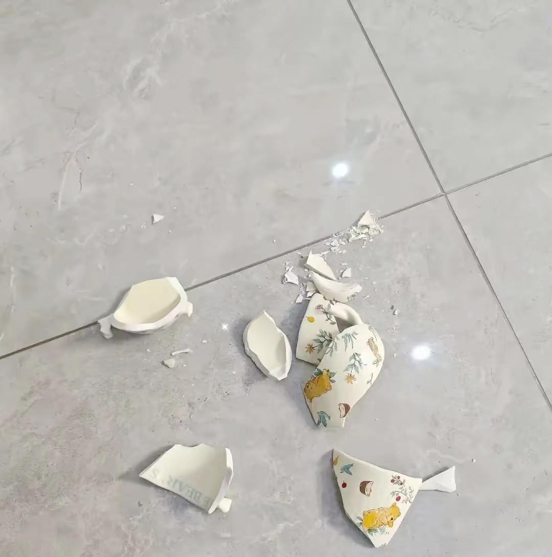 唉，网贷害死了人！​​我楼上那家，儿子上个月没了。二十七岁，欠了四十多万网贷。