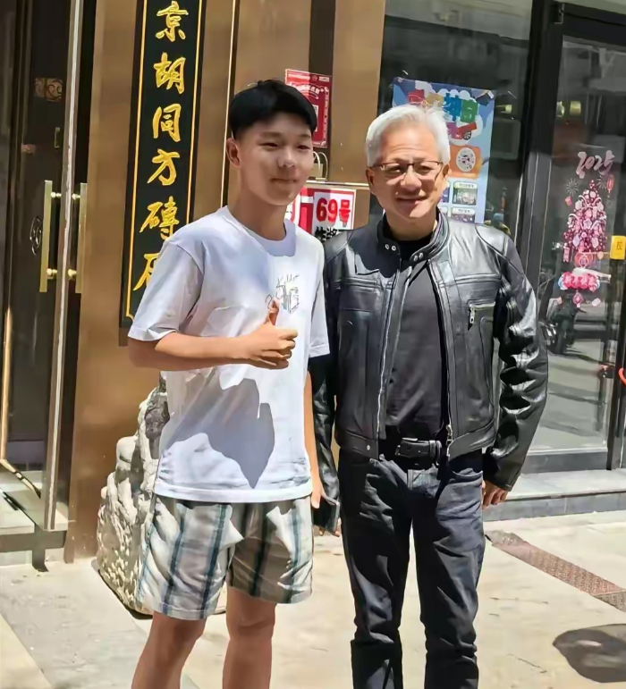 不得不说，这男孩可以吹一辈子牛了！