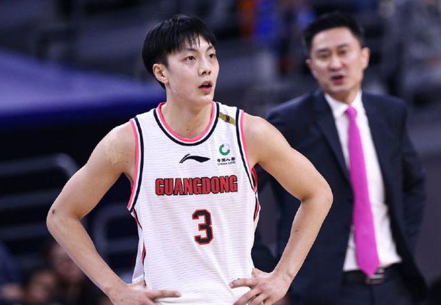 CBA季后赛八强今晚全部产生！山东男篮、广东男篮均主场作战，但是前景并不相同！