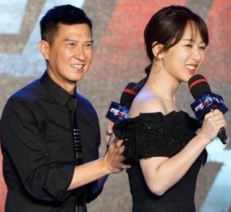 2018年，张家辉曾公开爆料，杨紫进组后竟多次跟他“放话”：“张大哥，你知道吗？