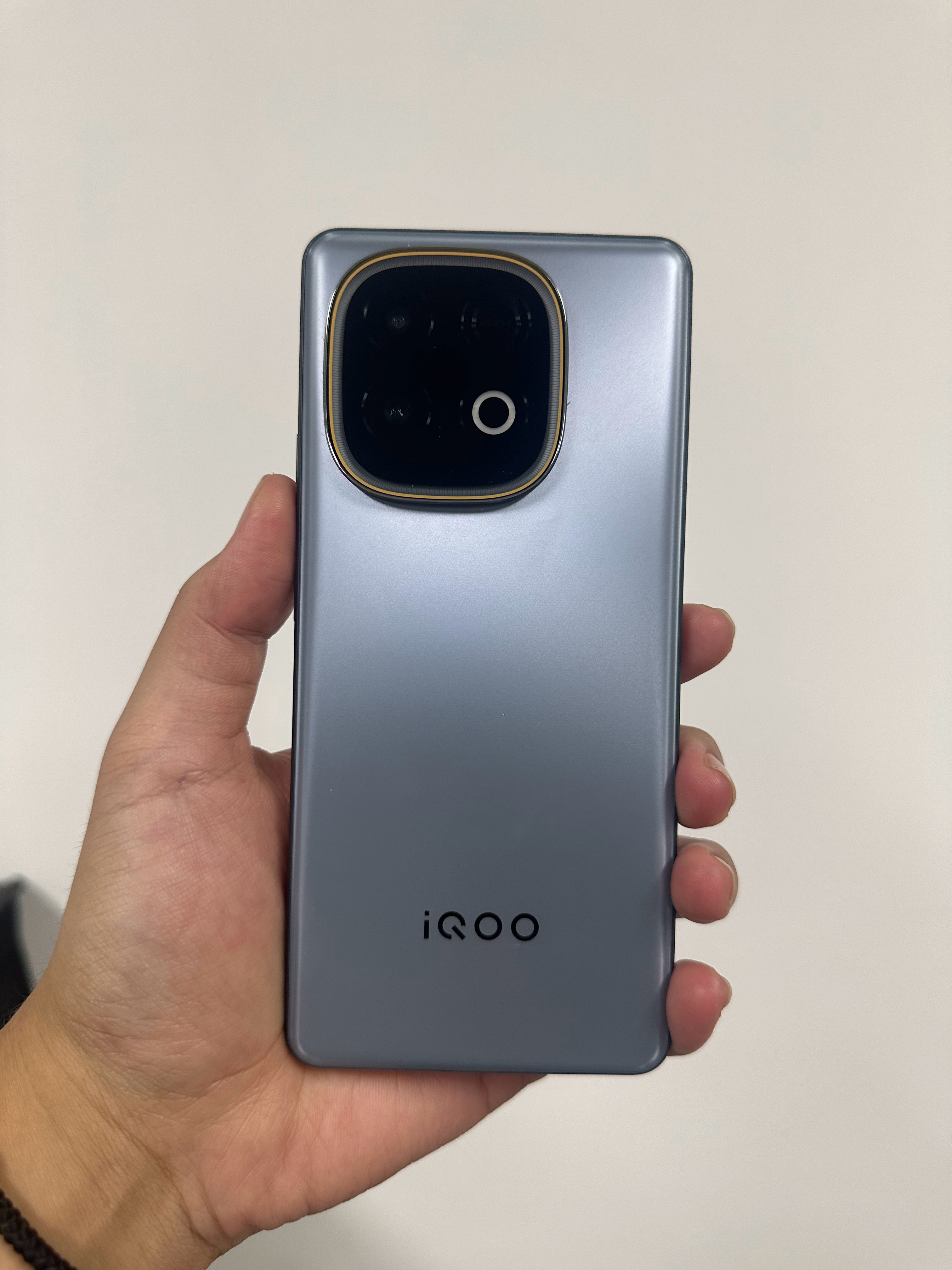 Z10Turbo+用了几天，2K价位真心好用，续航强，系统流畅丝滑，用的很省心比