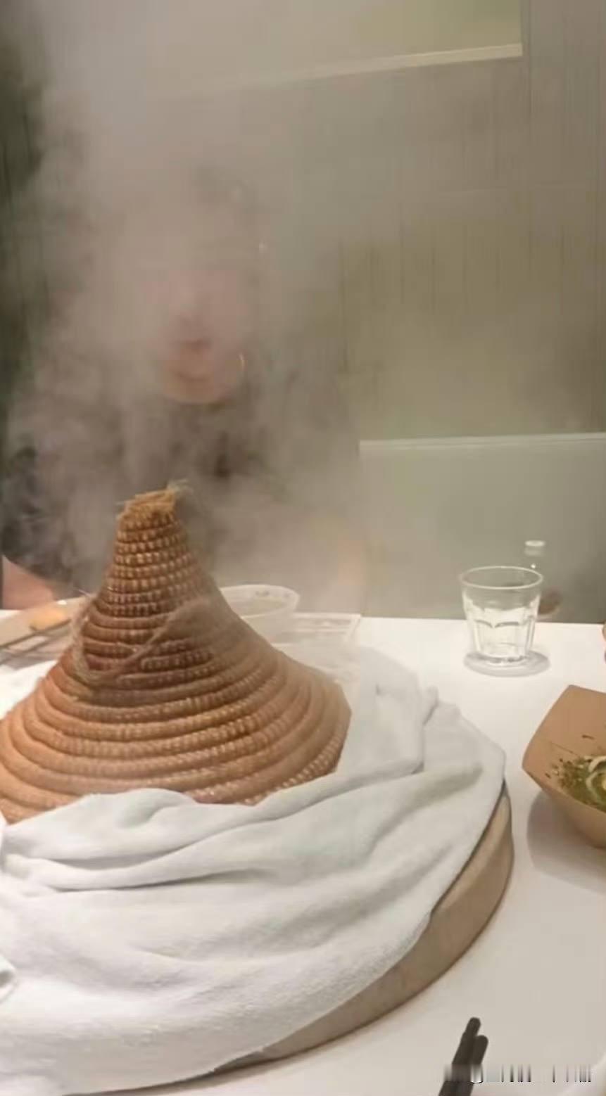 和相亲对象吃饭一小时，至今不知道长啥样