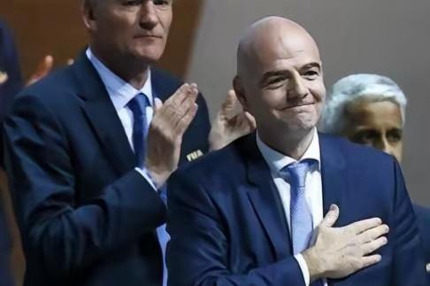 国际足联再次被质疑，判罚尺度引争议！阿根廷3比2赢了佛得角，惊险晋级，可第二