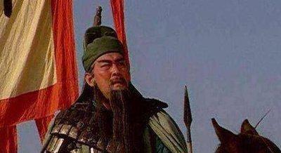 曹操手下四位最不服关羽的大将，被关羽杀了哪两个？头一个不服的是庞德。当年襄樊之