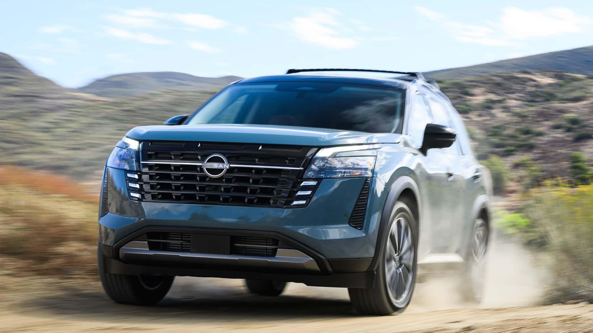 新款日产Pathfinder官图，外观内饰升级。