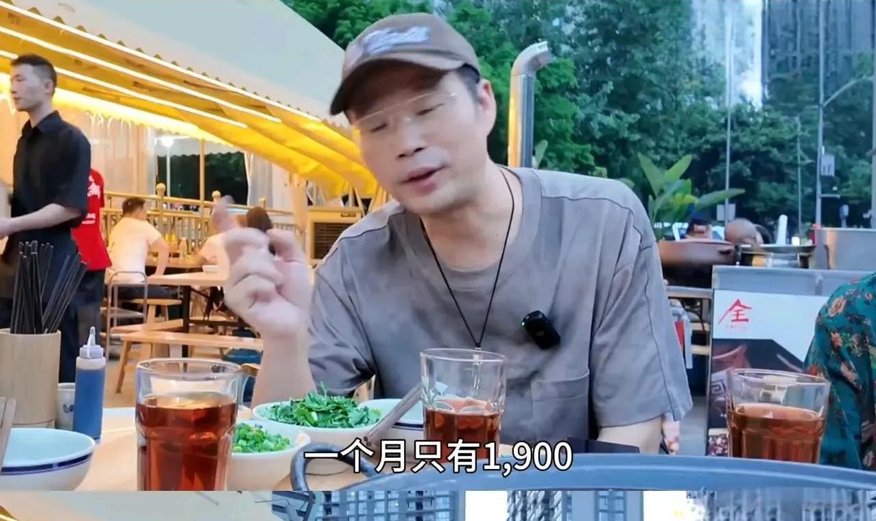环卫工祈求演员王迅：“老板欠我1900元工资，你能不能帮我讨要回来？老板可能要跑