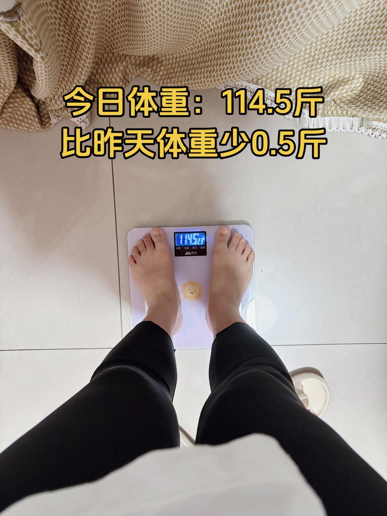 吃早饭了，姐妹们，美好的一天开始了，加油体重管理体重管理减脂餐自律减脂健康餐