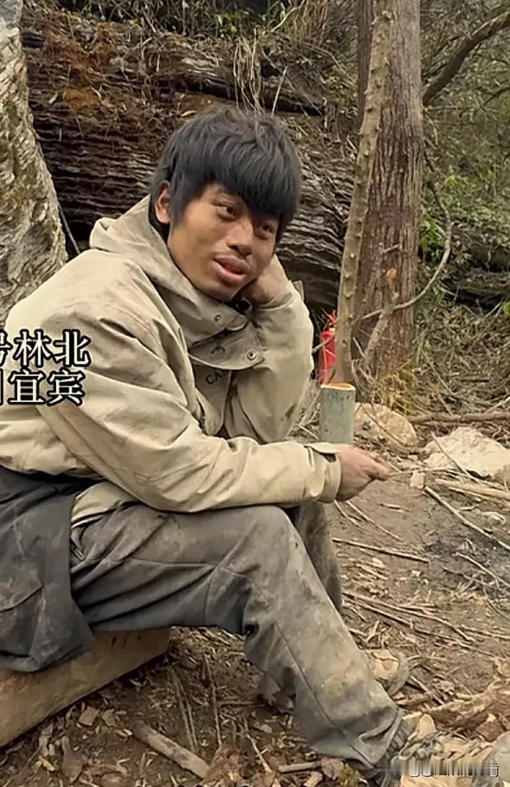 荒野比赛四十一天过去，最后十四人进了决赛。本该继续比赛，结果突然换到山下休息五天