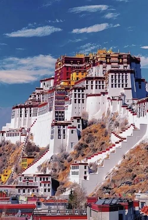 一位养生专家说：“人要旺自己，养磁场，最顶级的养生不是运动，也不是睡眠，而是养心