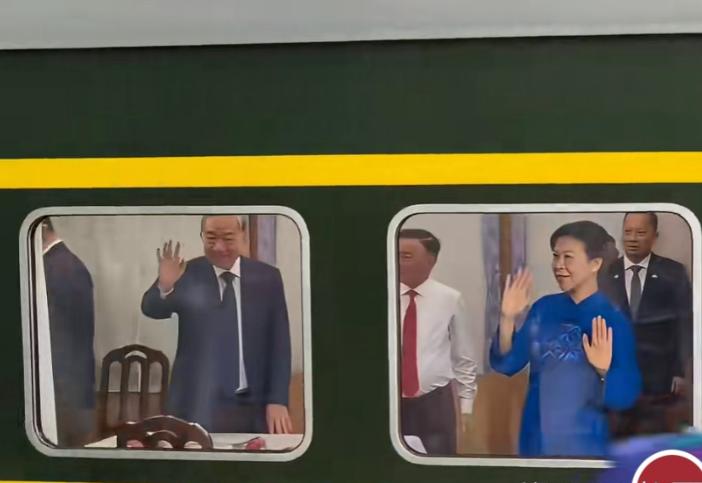 访问结束！苏林携夫人坐火车回国，租了10架C909走了4月17日，越南