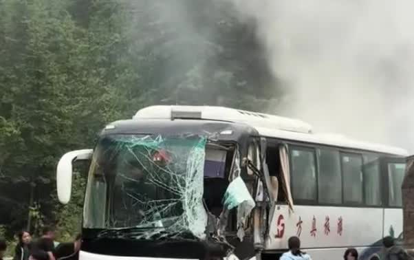 突发：九寨沟车祸现场