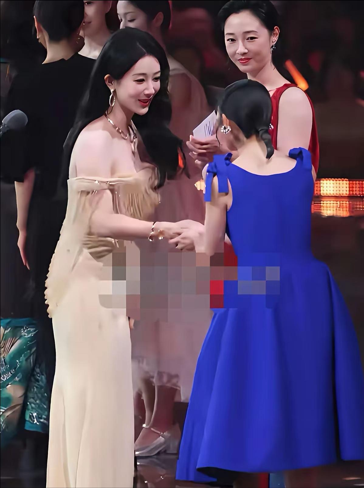 一个动作，暴露了卫诗雅的人品。卫诗雅获得百花最佳女主角奖后，她自己都懵的，